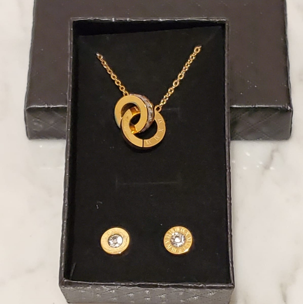 necklace and earrings set